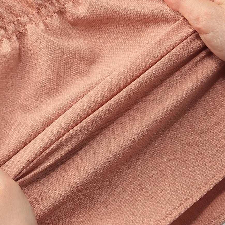 出所：ワークマン公式　レディースリネンライクソロナ(R)シャーリングブラウス