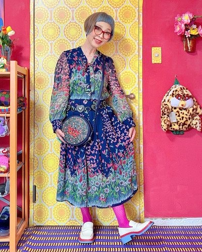 【63歳マダム】おとぎ話の世界から飛び出してきたみたい！ファンタジックなワンピースコーデに「めちゃくちゃ可愛い！」の声