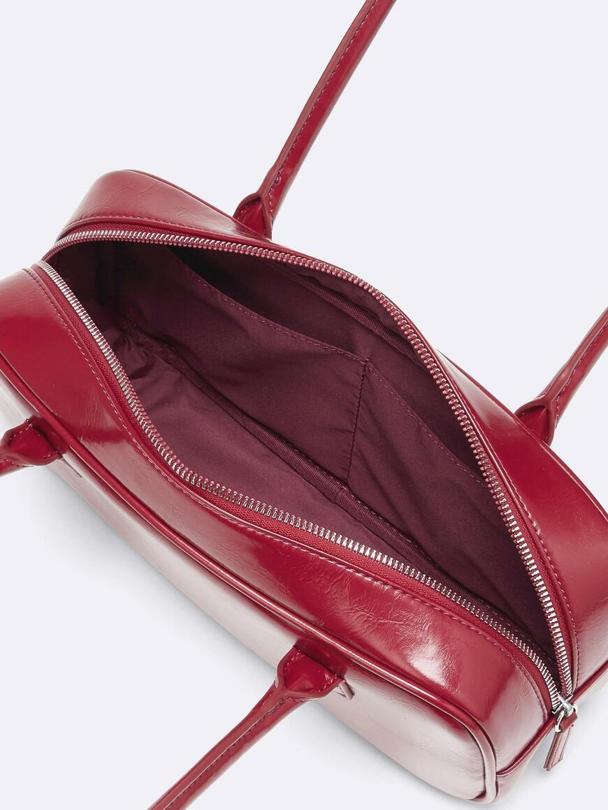 出所：GU公式 ワイドボストンバッグ