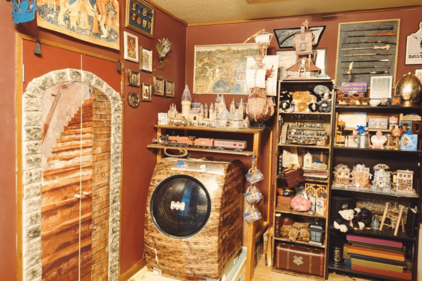 ハリーポッターファンが作った「趣味部屋」　グリフィンドール寮の談話室をイメージ