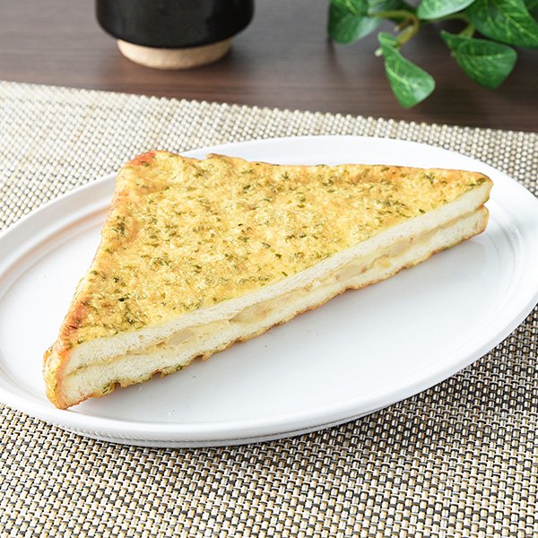 ファミリーマートの新商品:ちくわとツナの磯辺揚げパン