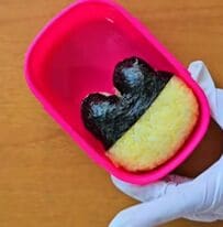 おにぎりで作る「まめっちキャラ弁」がたまらない…　大きな目がかわいすぎる弁当が最高