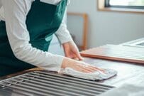 「そんなに綺麗になるの！？」極度に荒れた〈水回りと床〉→プロの徹底清掃で〈ピカピカの清潔空間〉に大変身！まさに劇的ビフォーアフター