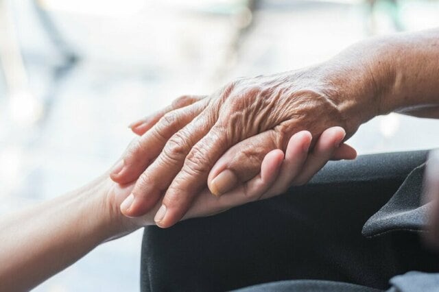 「認知症保険」は年金家計に必要? 親8割超は子の支援を拒否、でも備えは6割不足…