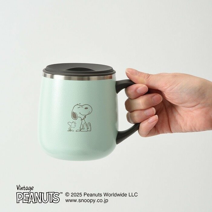 「幸せを」テーマにしたスヌーピーとウッドストックのイラスト