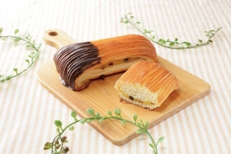 ローソンの新商品：バター香るパンスイス チョコ＆カスタード