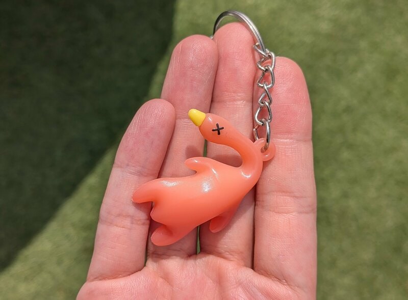 セリア　色が変わるミニダックキーホルダー