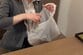 ホテルに行くとつい気分が上がってしまい…部屋での過ごし方に「これが楽しみ」「わかります」と納得の声