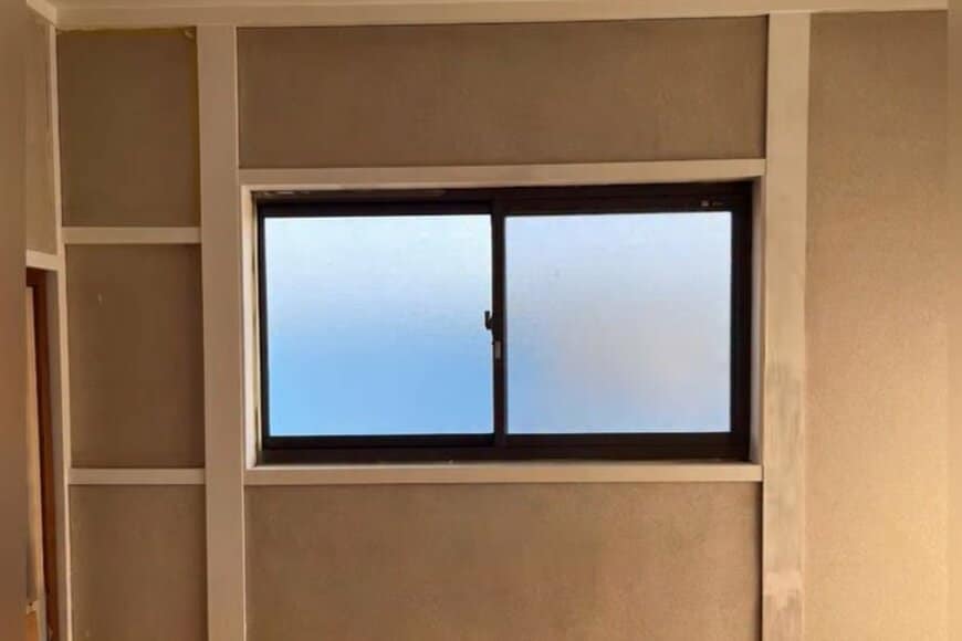 【築50年の家DIY】昭和のサッシを木材とポリカーボネート板で内窓DIY　劇的変化に「ほんまにすごい」