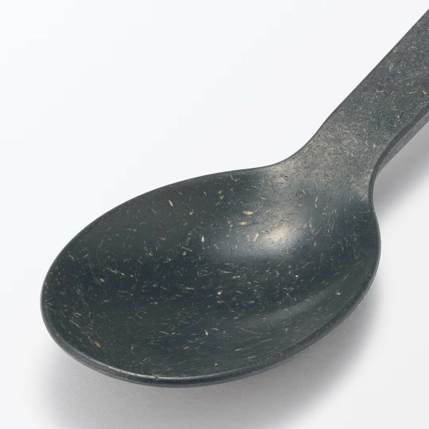 出所：無印良品公式　ヤシの端材を使った　スプーン（ブラック）