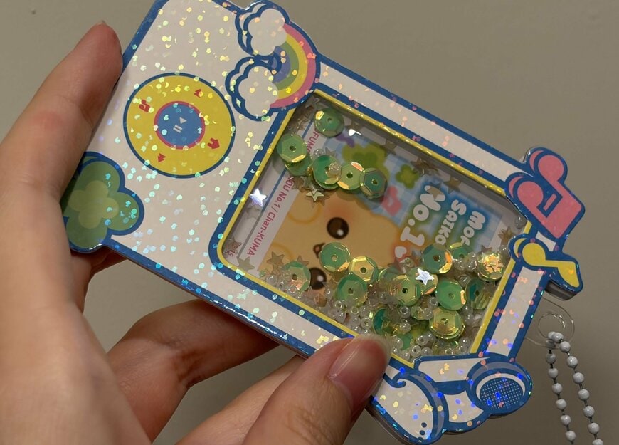 筆者撮影（キャンドゥ、つくろう！シャカシャカキーホルダー 平成モチーフ）