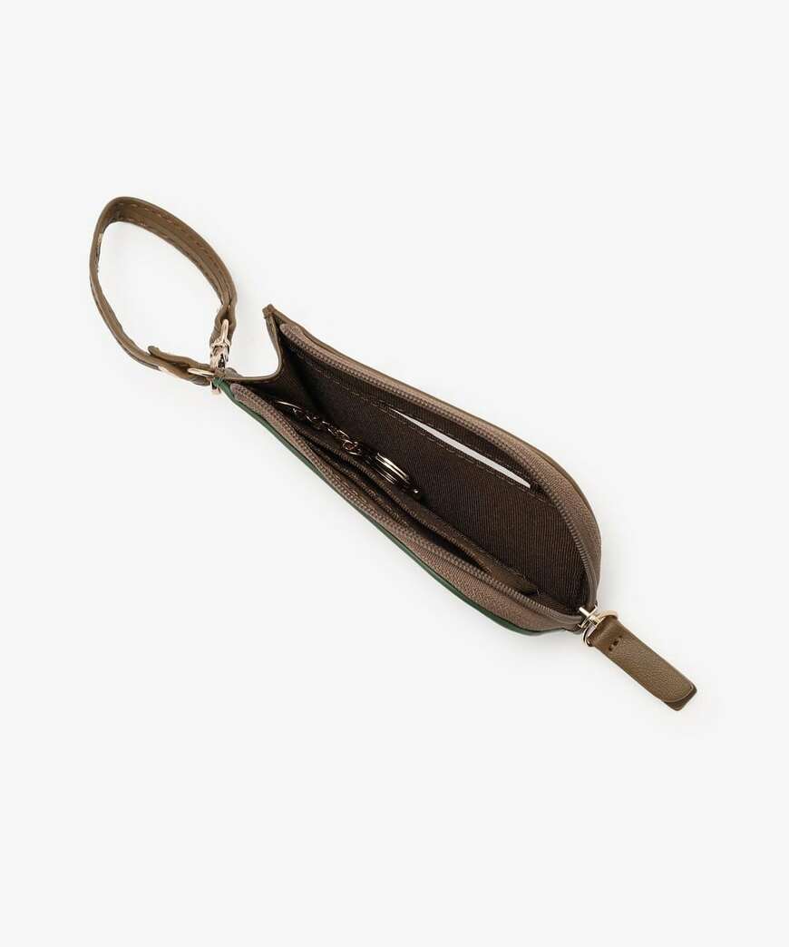 出所：アフタヌーンティー公式　コインケース付きパスケース/北岸由美