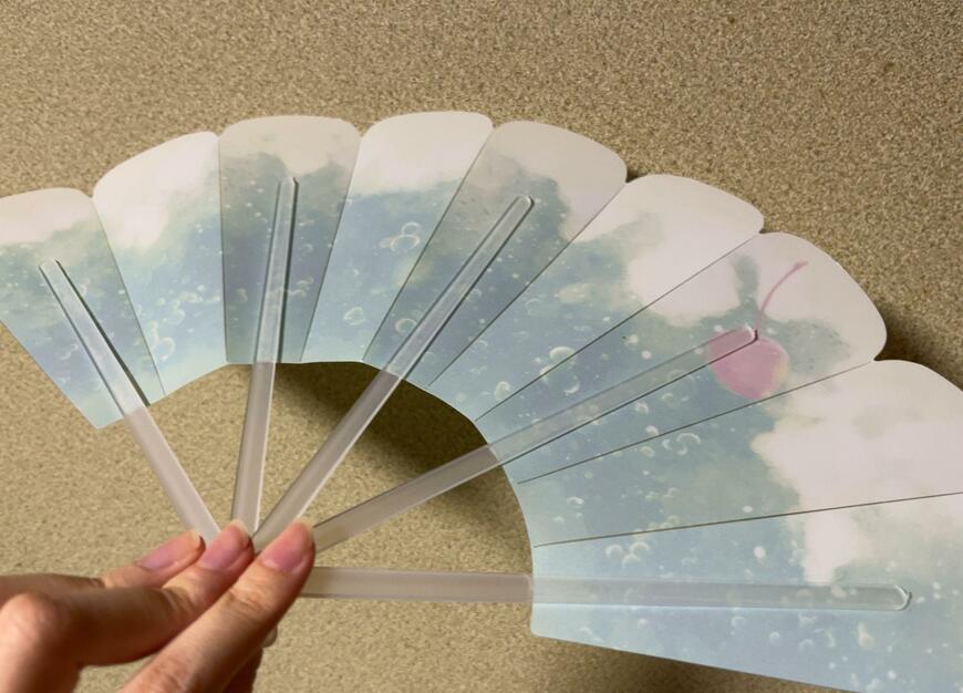 セリア、プラ扇子 クリームソーダ商品画像