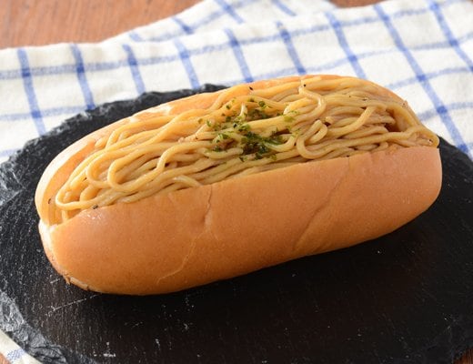 塩焼きそばパン