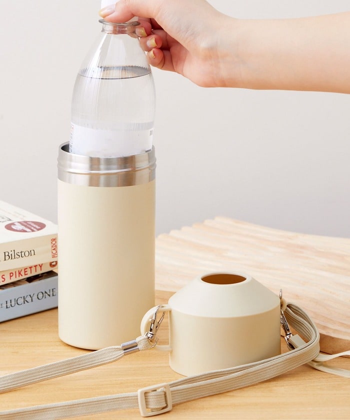 500~600mlのペットボトルをそのまま入れて保冷できる