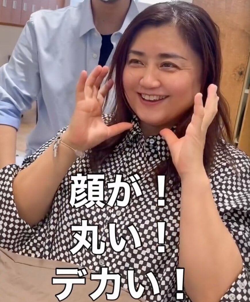 「顔が丸いデカい!」と悩む女性が“流し前髪”で大人の魅力アップ!「初めてのスタイル!」と歓喜
