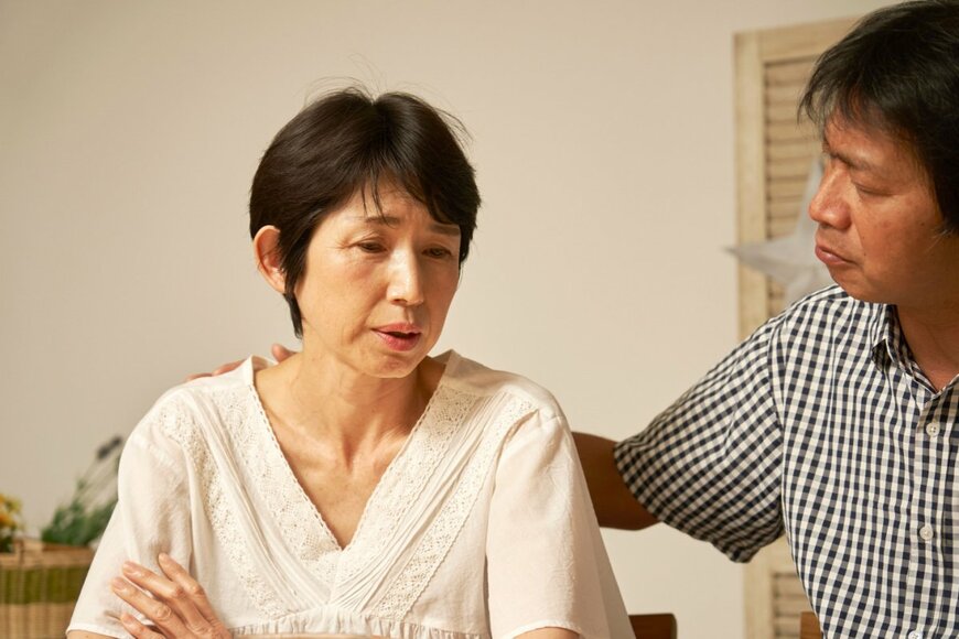 【60歳代の二大不安】健康や生活費に。「平均貯蓄額」と「厚生年金と国民年金」月額を確認