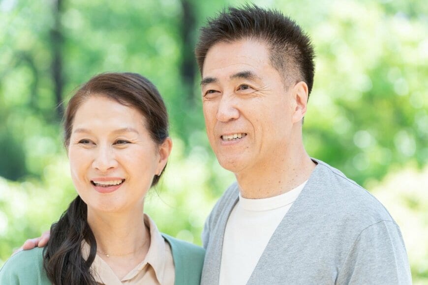 厚生年金、6月15日の年金支給日に「30万円（月額15万円）以上」受給する人の割合は？《男女別》平均年金月額・受給額の分布を見る