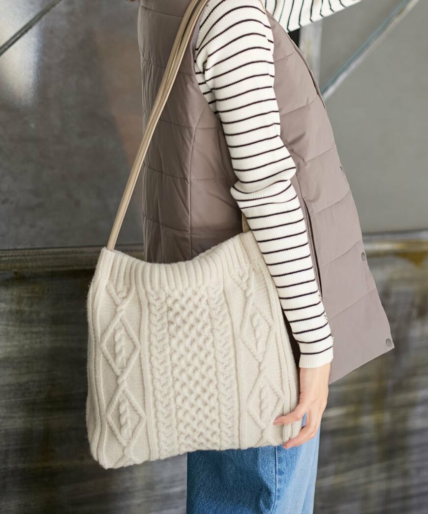 ケーブル編みがほっこり可愛い