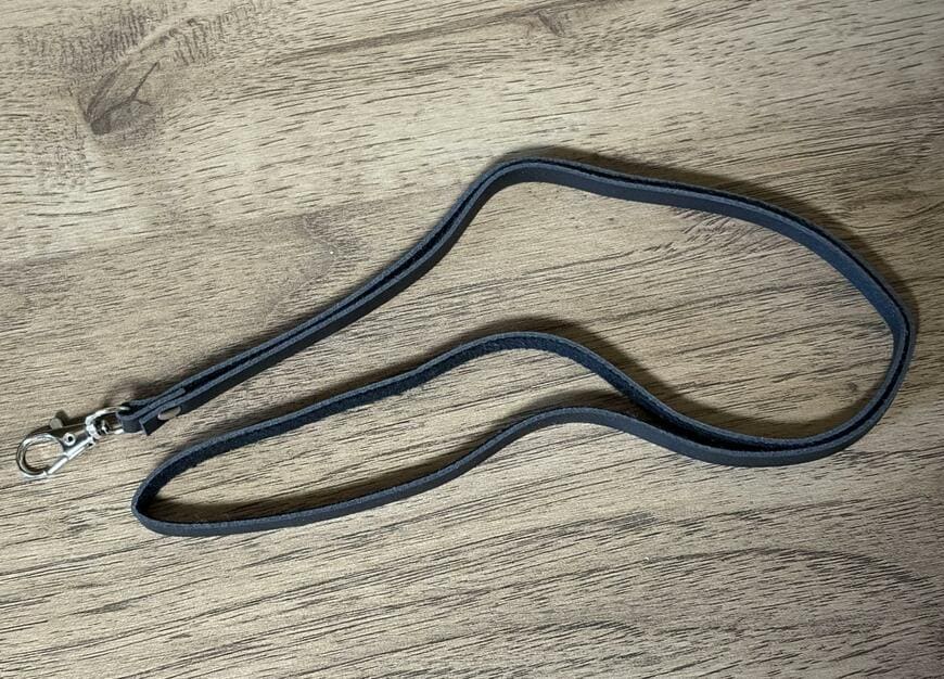 ダイソー、レザー調 小銭入れ付パスケースの画像