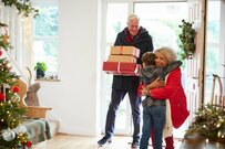 じいじ・ばあばからのクリスマスプレゼントが悩みの種に!?子どもの行事にいつまで呼ぶ？