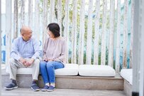 【シニアの年金生活】70歳代、平均貯蓄額は1923万円！「厚生年金・国民年金」の平均受給額と「ひと月の生活費」はいくら？