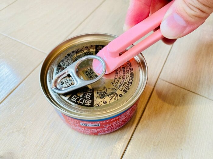 強い力を入れなくても簡単に缶を開けられました