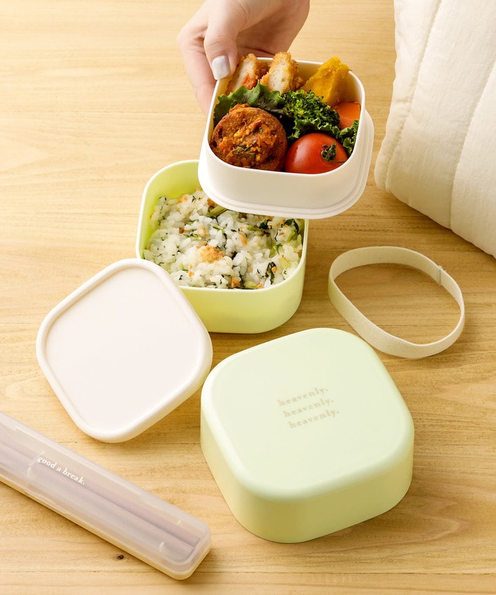 2段に分かれたコンパクトなお弁当箱