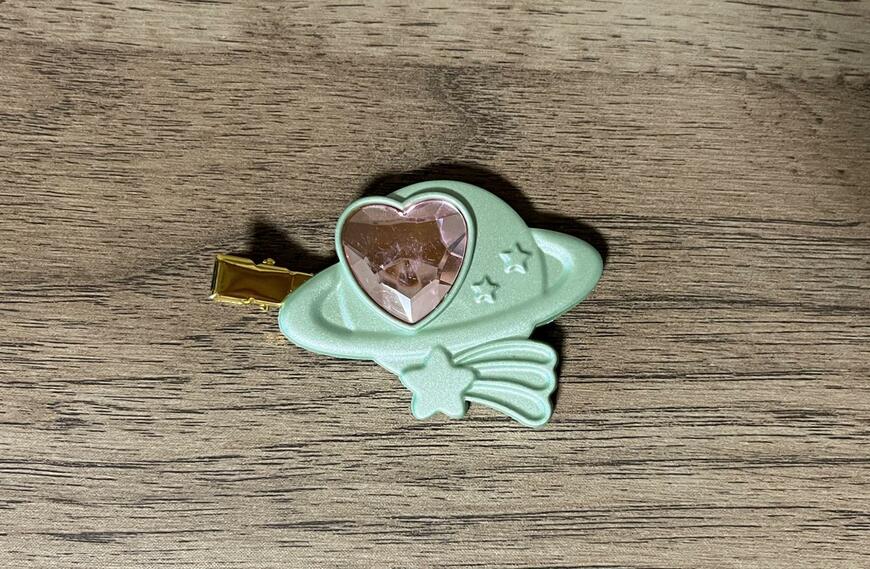 筆者撮影（しまむら、SBN33359 セボンスター 前髪クリップ）