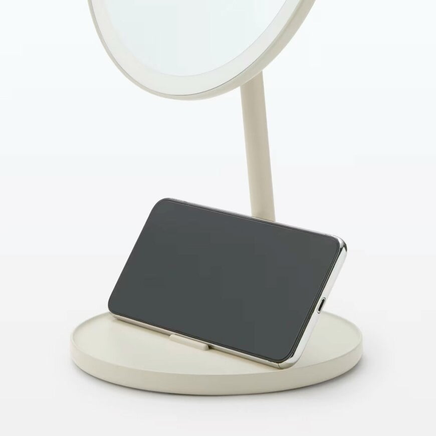 出所：無印良品公式　コードレスＬＥＤライト付ミラー