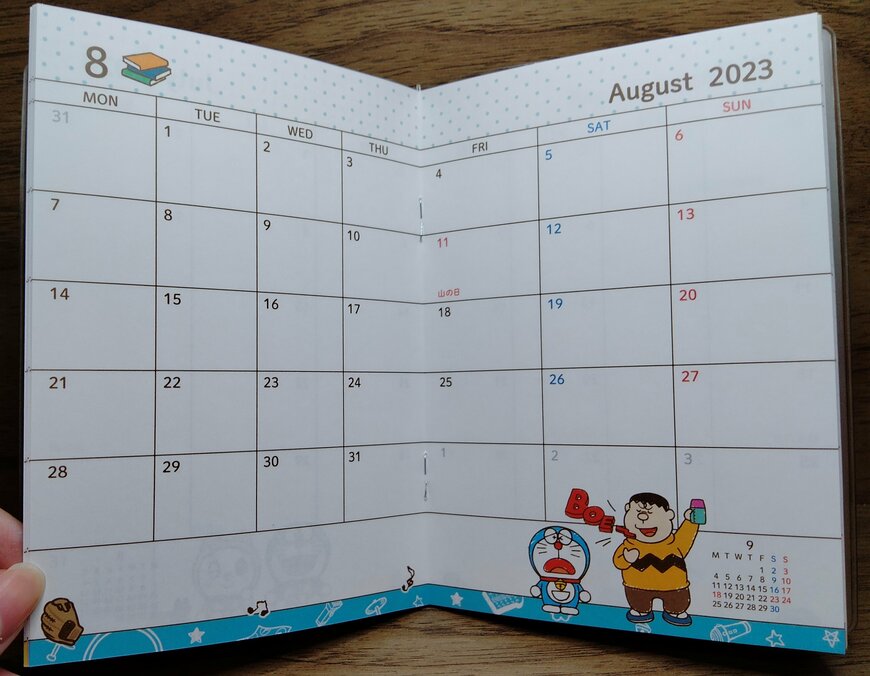 （筆者撮影：セリア、I'm Doraemon 2023年 A6手帳）