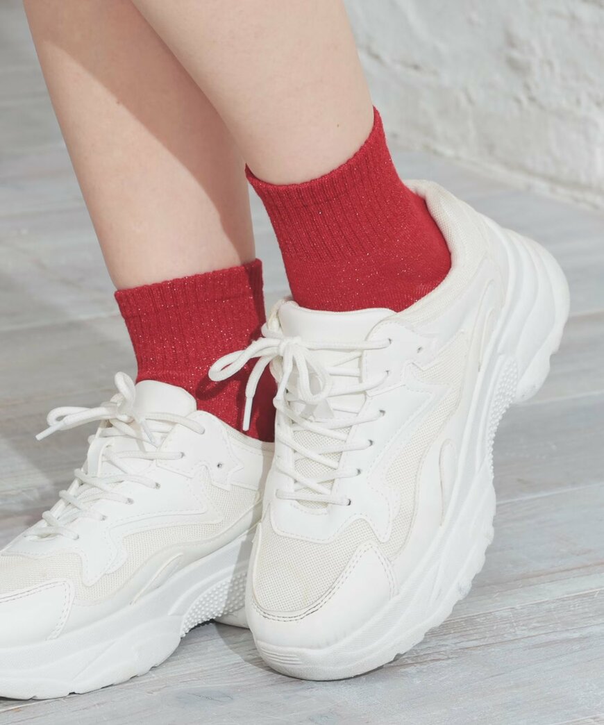 スニーカーからスポーツサンダルまで、どんな靴でも相性ぴったり