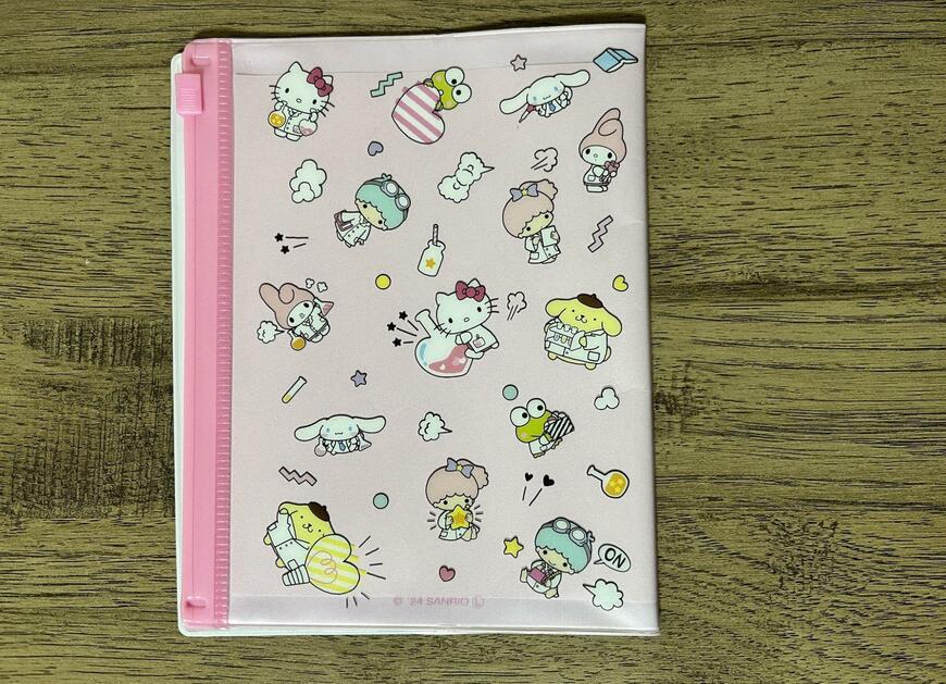 セリア、お薬手帳カバーM/Xかわいいラボ画像
