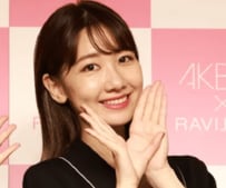 柏木由紀、“スタイル抜群”な私服ショットを公開「めっちゃ魅力的」「超絶最高に可愛い」SNS称賛の声