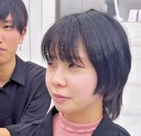 「かっこよすぎず可愛すぎず…」いつものスタイルに飽きた女性が変身！ふんわりとした丸みのあるショートヘアに