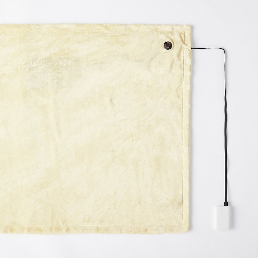 出所：無印良品ネットストア 洗えるUSBブランケット