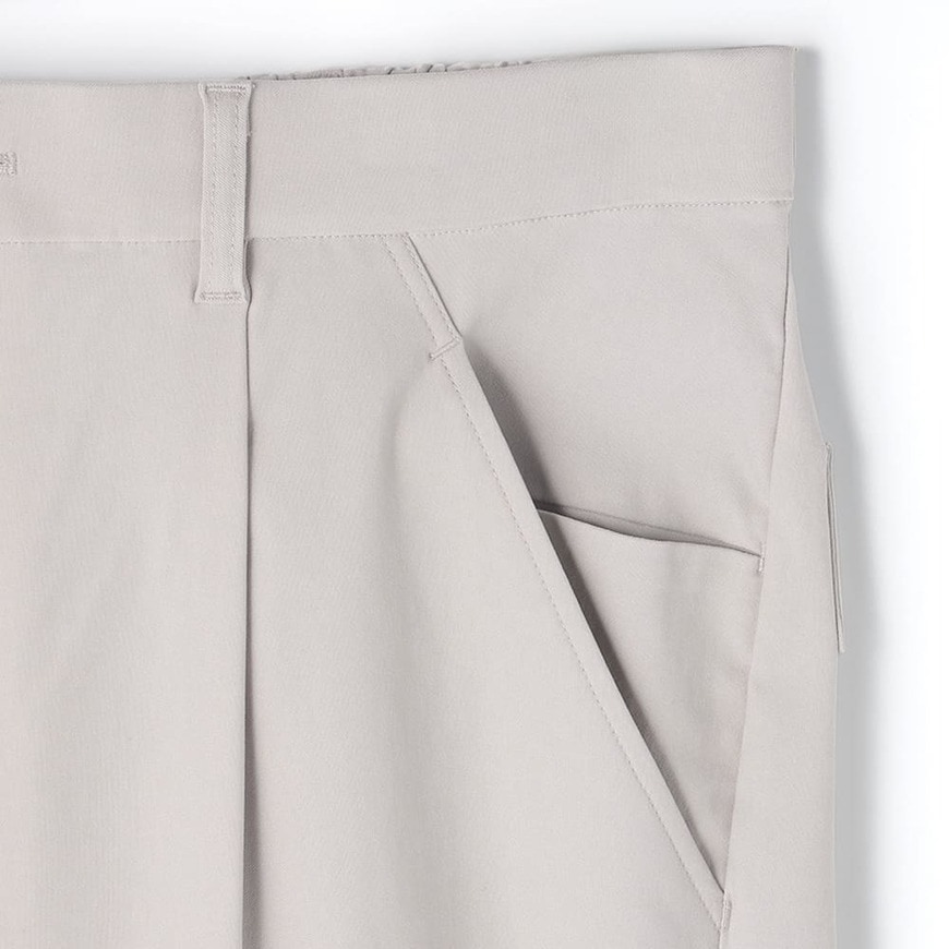 出所：ワークマン公式　レディースジョブライトワイドパンツ