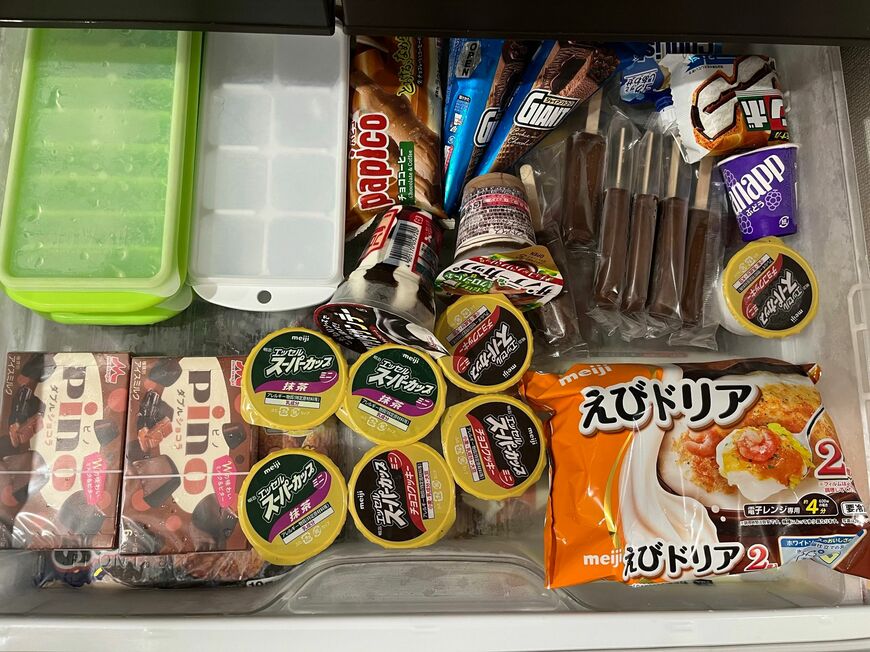 上段にはアイスだらけ！