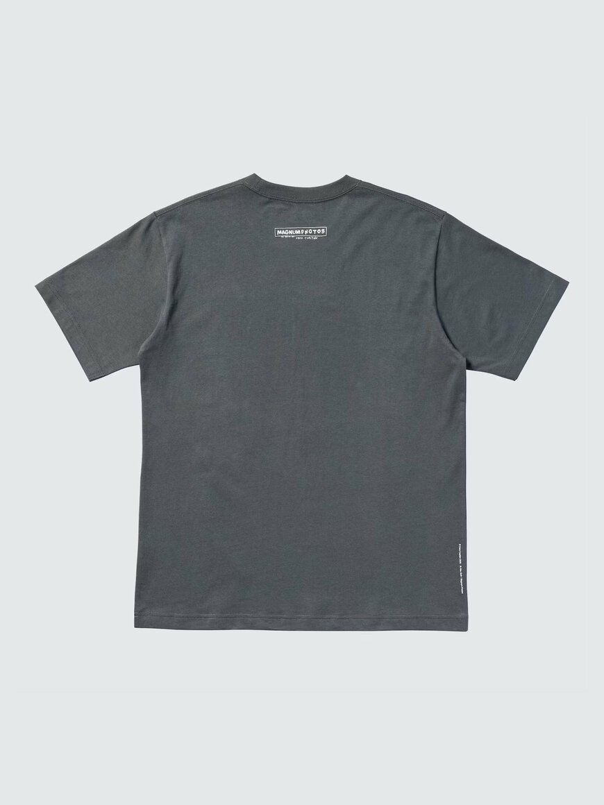 ユニクロ公式 マグナム・フォト UT/カラー:08 DARK GRAYの画像