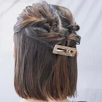 【3STEPで完成】くるりんぱを重ねるだけ！簡単なのに華やか見え「ハーフアップヘアアレンジ」 初心者にもおすすめな大人のまとめ髪