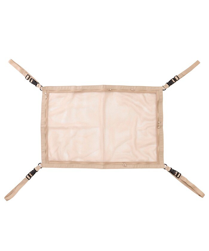 全面ファスナー付きで、荷物を楽に取り出せます