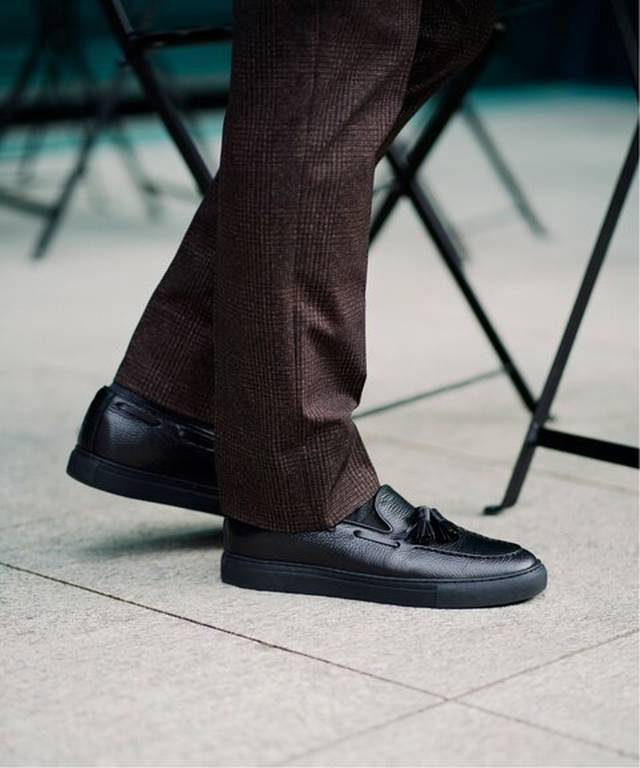 EDIFICE - ドレススニーカー タッセル ¥19,800（税込）