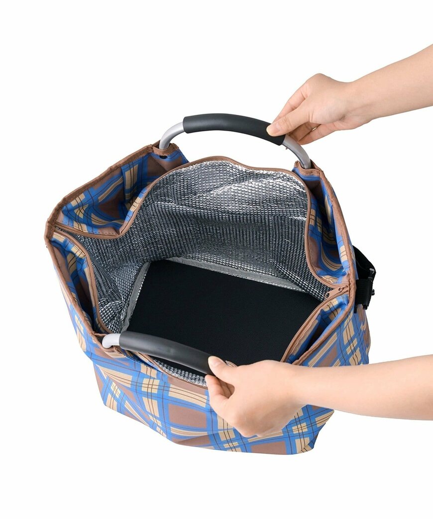 出所：3COINS公式　大容量保冷バッグ／Autumn Picnic