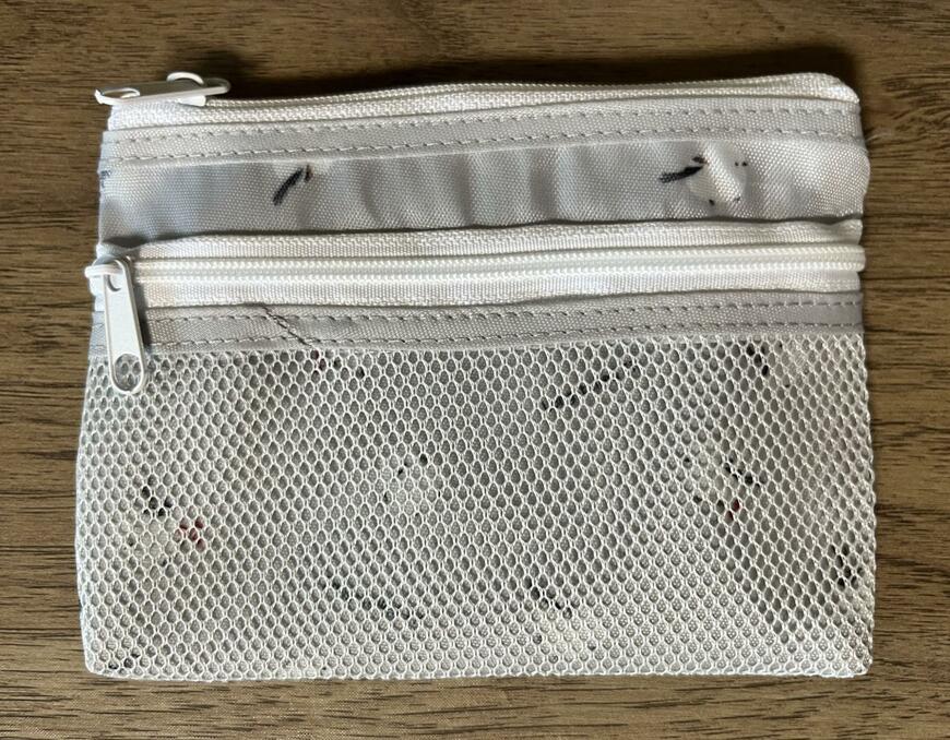 筆者撮影（セリア、ダブルファスナーポーチ シマエナガ柄）