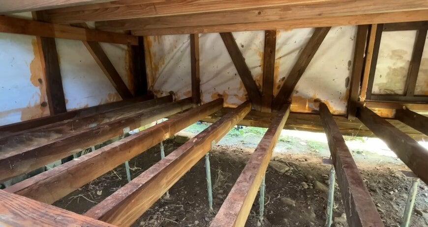 【築7年3畳小屋DIY】シロアリ被害で解体寸前の床が大復活！ “重厚感ある立派な床”が完成