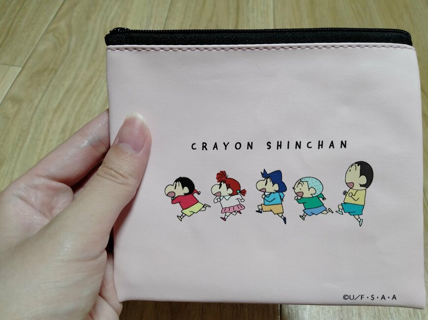 出所：筆者撮影（ダイソー×クレヨンしんちゃんのポーチ）