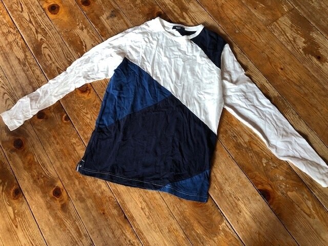 ただ床に置いても、魅力的に見えない…（筆者撮影）