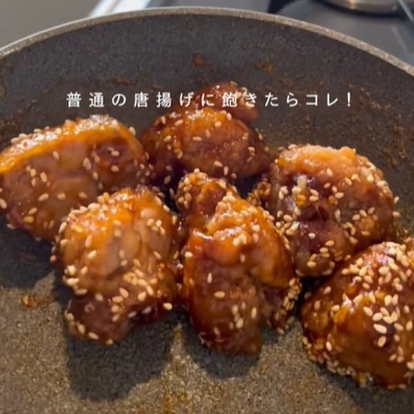 【寝坊した日のお弁当】冷凍唐揚げをアレンジ　「スイチリ唐揚げ弁当」具を入れた〈ふわふわ卵焼き〉も美味しそう