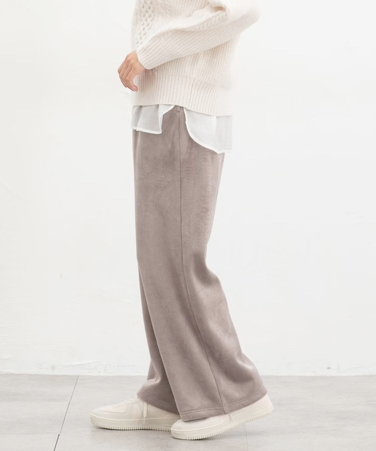 出所：ハニーズ公式　あったかストレートパンツ