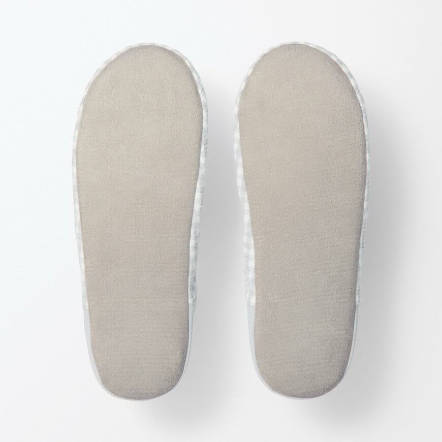 出所：無印良品ネットストア　残反を使った綿サッカー織バブーシュ